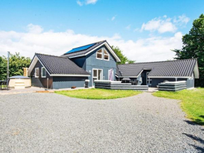 Holiday Home Pøt Strandby IX in Sønderby